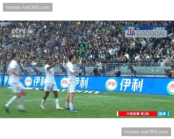 陈晋一任意球世界波扳平 申花边卫攻防两端表现全面 陈晋一任意球世界波扳平 申花边卫攻防两端表现全面